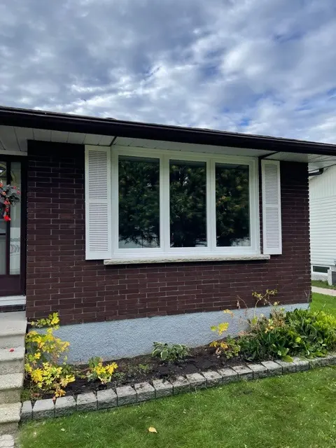 fixed windows, picture windows, stationary windows, non-opening windows, large glass windows, sealed unit windows, Thunder Bay windows, custom home windows, energy efficient fixed glass, Northwestern Ontario window installation
