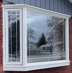 bay windows, bow windows, custom bay windows, energy-efficient bow windows, Thunder Bay window installation, window replacement Ontario, panoramic view windows, home window upgrades, energy-saving bay windows, Northwestern Ontario windows