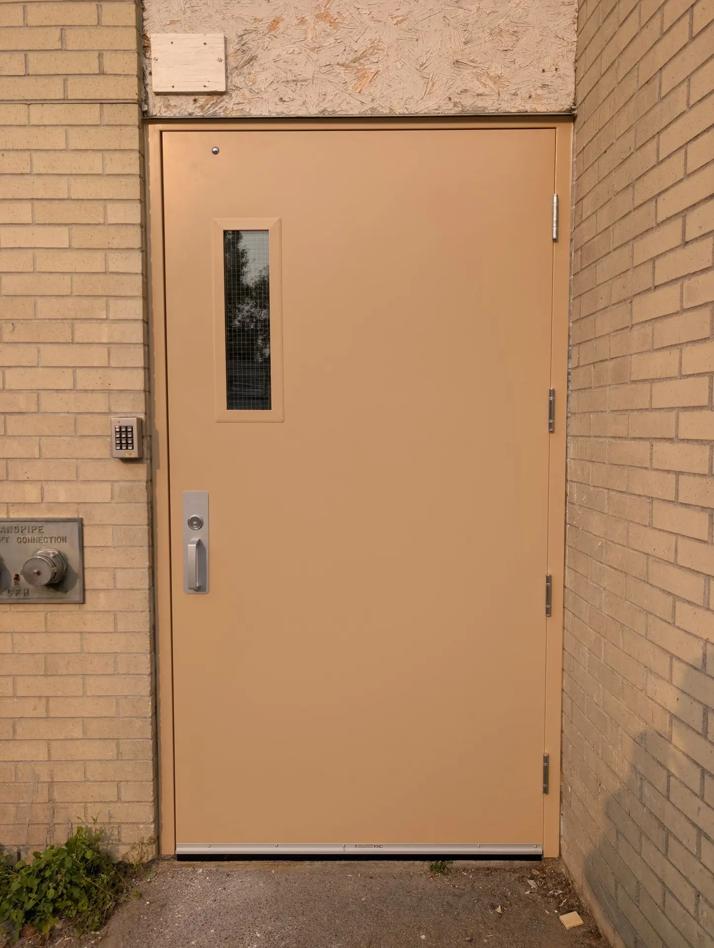 Commercial Doors, Commercial Services, Supply and Install, Fort Frances, Kenora, Sioux Lookout, Dryden