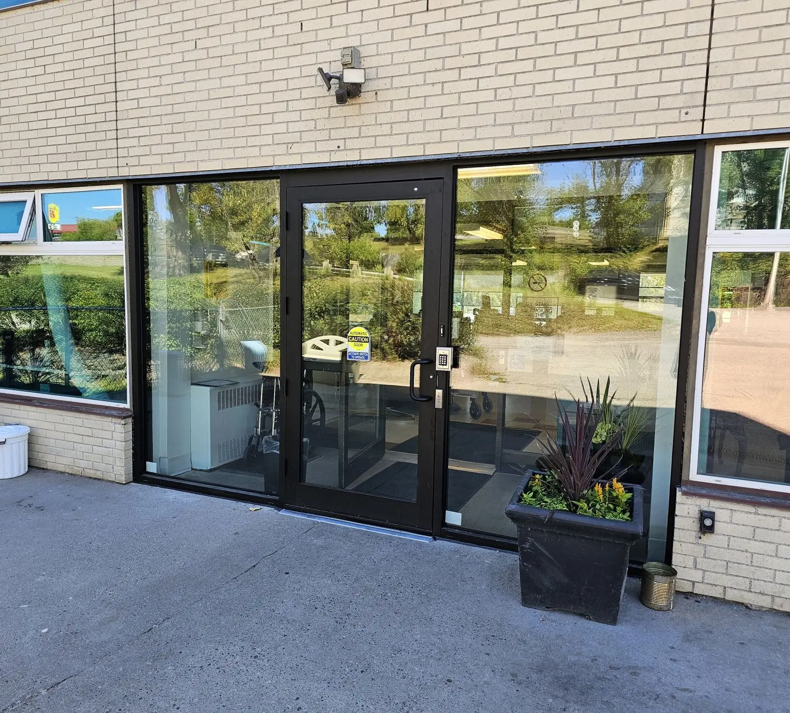 Commercial Doors, Commercial Services, Supply and Install, Fort Frances, Kenora, Sioux Lookout, Dryden