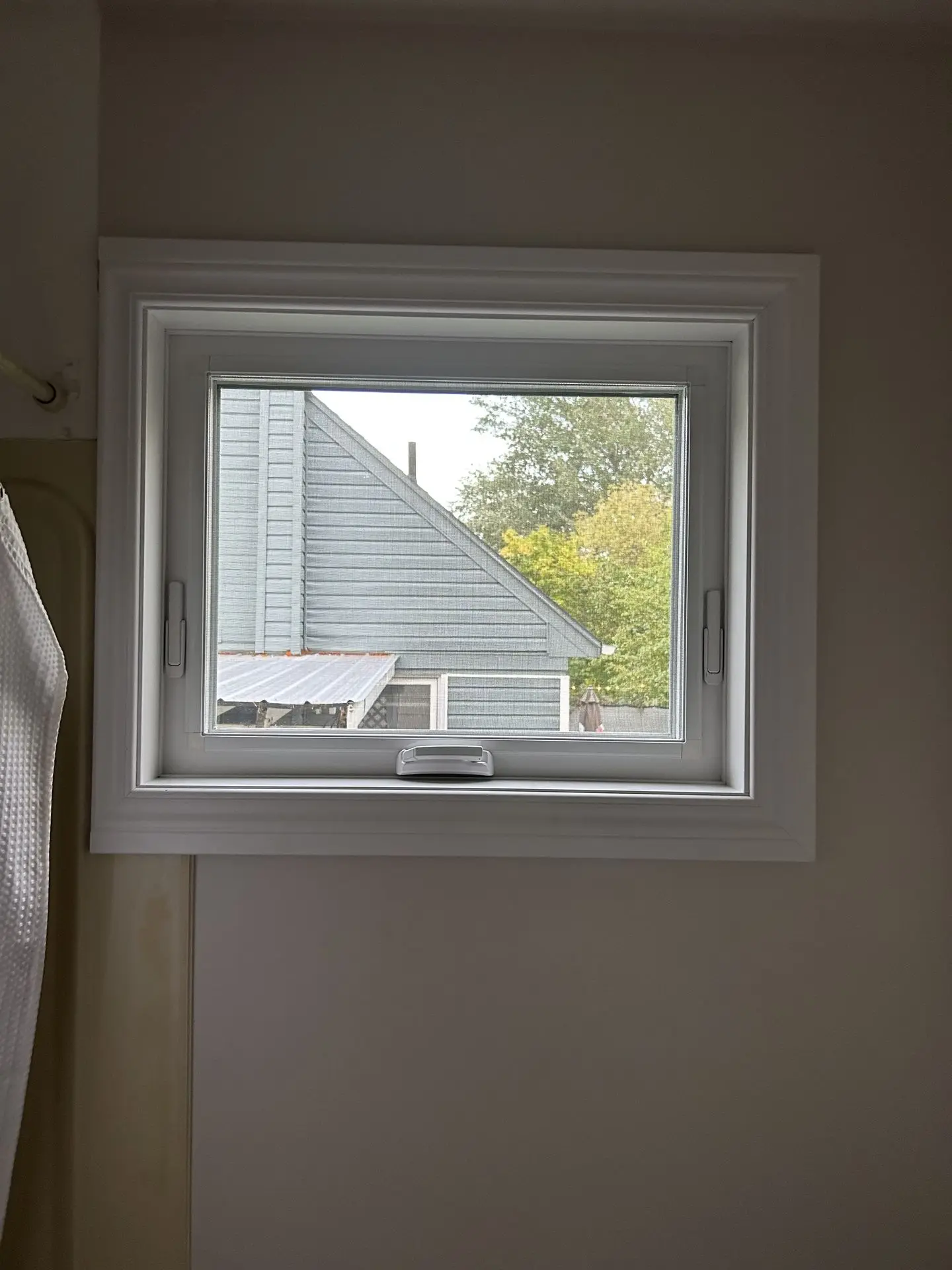 Awnings, Casements, install and supply, Northwestern Ontario, Fort Frances, Kenora, Dryden, Sioux Lookout