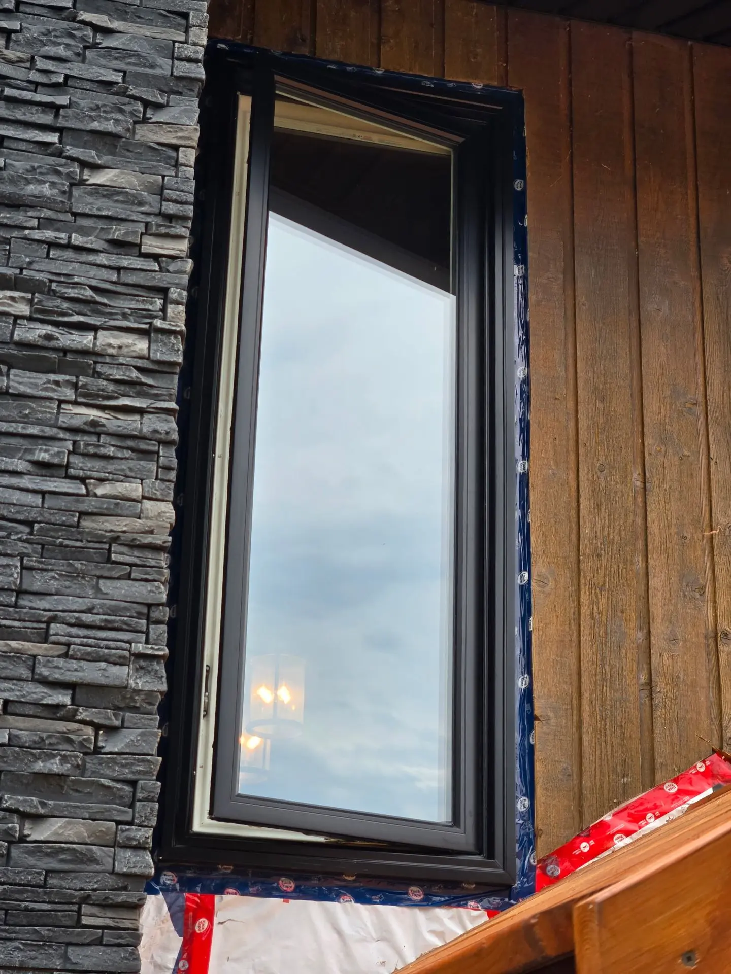 Awnings, Casements, install and supply, Northwestern Ontario, Fort Frances, Kenora, Dryden, Sioux Lookout