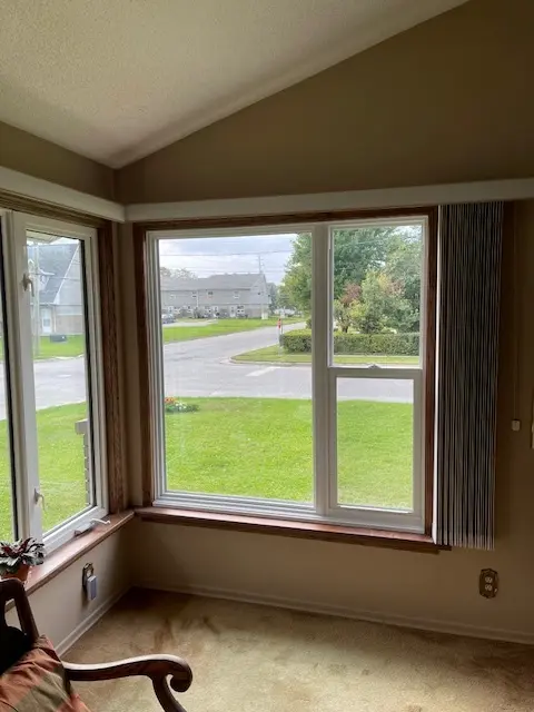 Combination-Shaped Windows Windows, install and supply, Northwestern Ontario, Fort Frances, Kenora, Dryden, Sioux Lookout