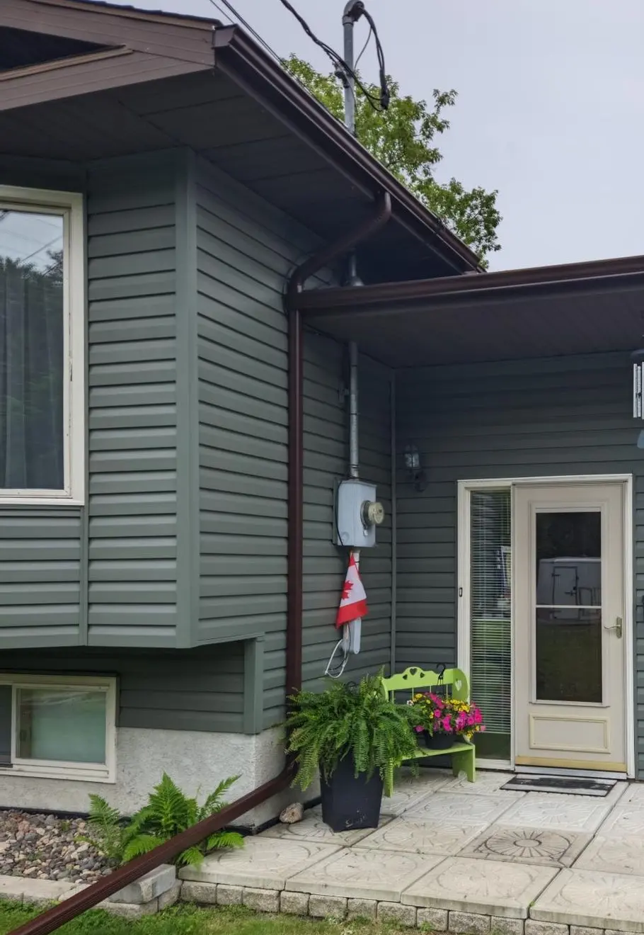 Gutters supply and install for the Fort Frances and Dryden area Gutters supply and install for the Fort Frances and Dryden area