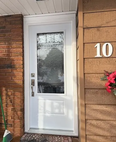 Entry Doors with Doorlite in Northwestern Ontario | Custom, Durable & Energy-Efficient, install and supply, Northwestern Ontario, Fort Frances, Kenora, Dryden, Sioux Lookout