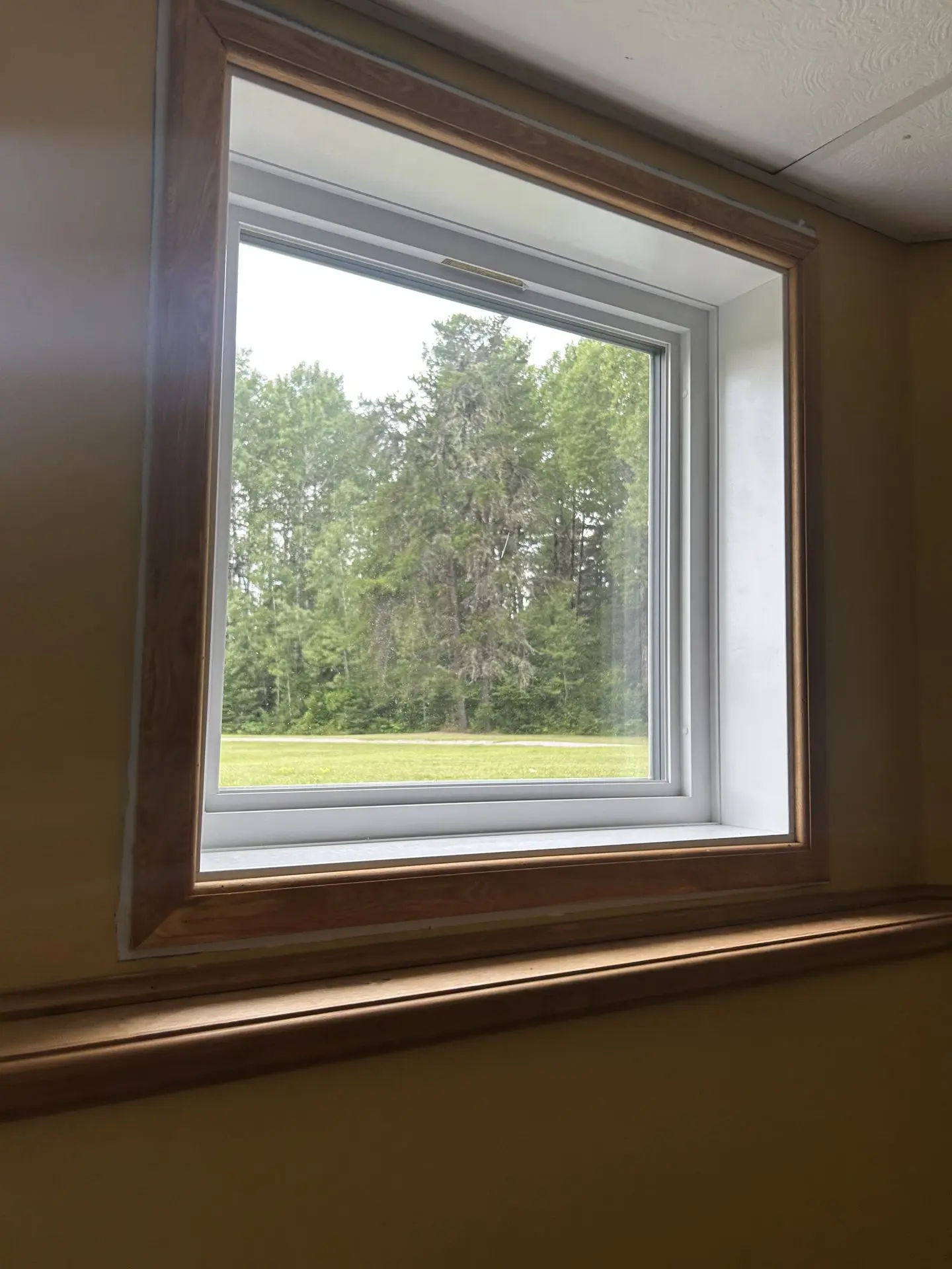 Fixed Windows, install and supply, Northwestern Ontario, Fort Frances, Kenora, Dryden, Sioux Lookout