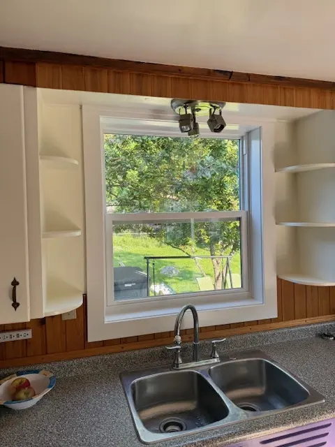 Windows installed, Fort Frances, Dryden, Kenora, Sioux Lookout,Double & Single Hung Windows