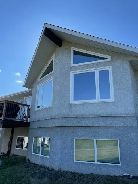 Windows, combination-shaped, energy efficient, install and supply, Northwestern Ontario, Fort Frances, Kenora, Dryden, Sioux Lookout
