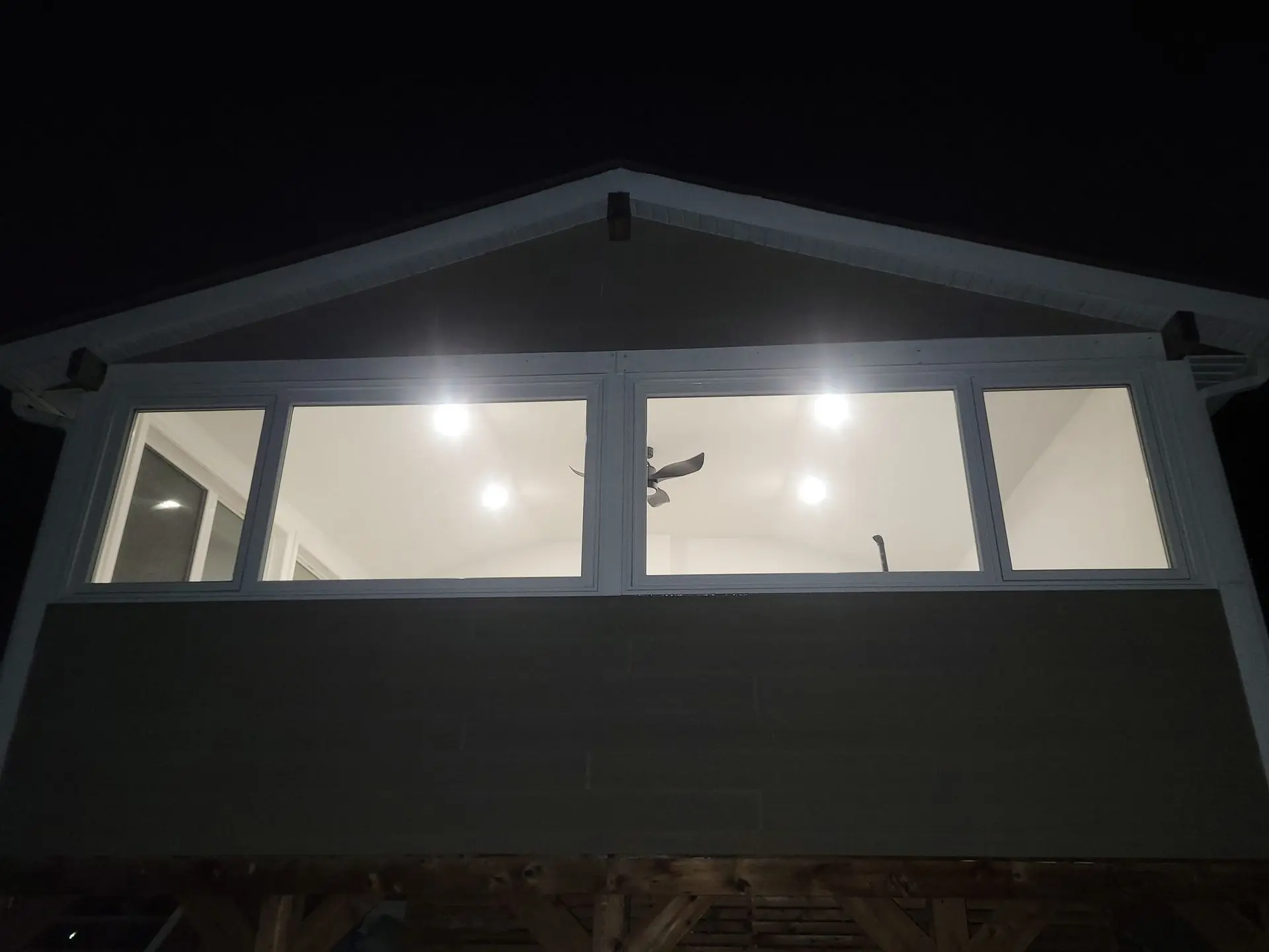 Windows, combination-shaped, energy efficient, install and supply, Northwestern Ontario, Fort Frances, Kenora, Dryden, Sioux Lookout