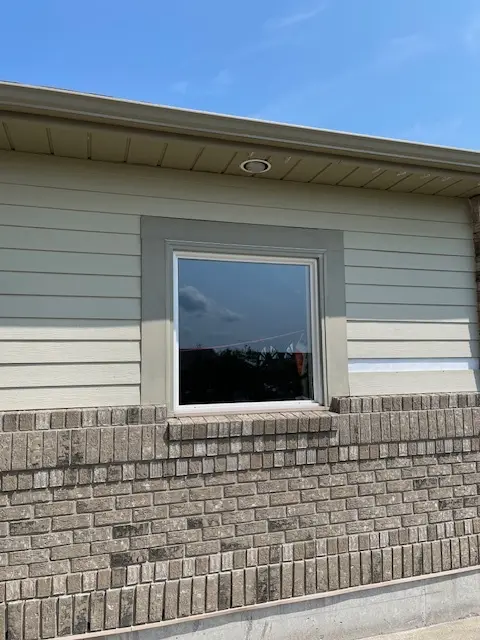 Sealed Units supply and install for the Ontario Northwestern area, Fort Frances, Kenora, Dryden, Sioux Lookout