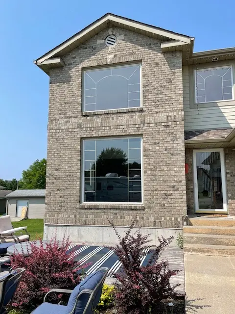 Sealed Units supply and install for the Ontario Northwestern area, Fort Frances, Kenora, Dryden, Sioux Lookout