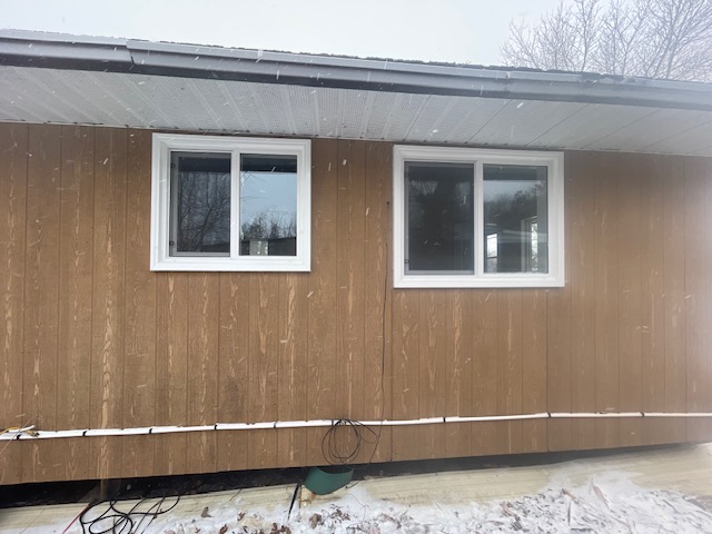 Tow Single Slider Window, White Vinyl Window, Fort Frances, Kenora, Dryden, Sioux Lookout, Ontario, Canada, Northwestern Ontario, Installation, Supply