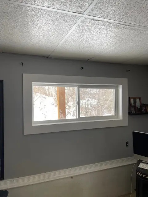 Single Slider Window, White Vinyl Window, Fort Frances, Kenora, Dryden, Sioux Lookout, Ontario, Canada, Northwestern Ontario, Installation, Supply